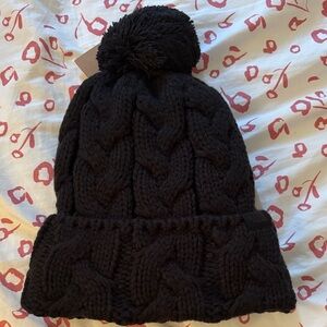 The North Face Black cable Pom Knit Beanie NWT